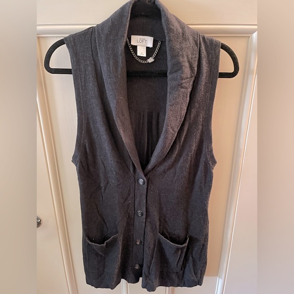 LOFT Sweaters - LOFT Sleeveless Sweater Vest with Buttons Dark Gray Size Small